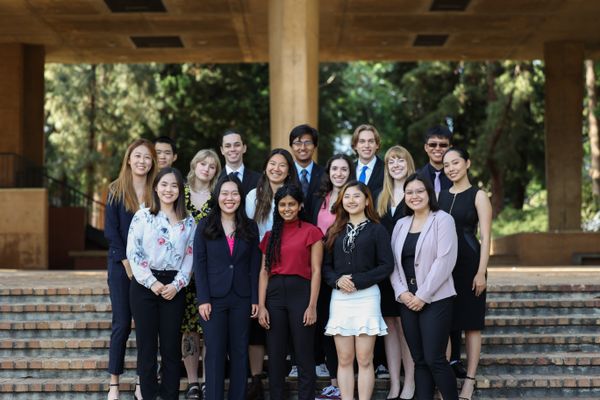 Debate Union at UCLA Logo